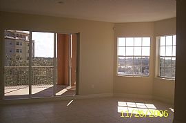 BARGAIN/WATERVIEW/UPSCALE/LEASE OPTION in Sarasota, FL (Photo 3 of 6)