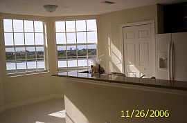 BARGAIN/WATERVIEW/UPSCALE/LEASE OPTION in Sarasota, FL (Photo 4 of 6)