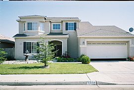 Beautiful 2 storey 5 bdrm House in Fresno, CA