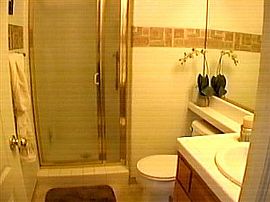 Beautiful 2 storey 5 bdrm House in Fresno, CA (Photo 2 of 6)