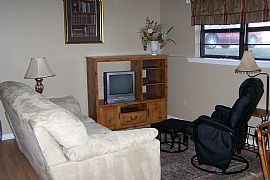 FURNISHED MONTH-TO-MONTH LEASE CONDO IN  in Columbia, MO (Photo 2 of 5)