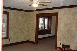 large 3 bedroom home in Lansing, MI (Photo 3 of 5)