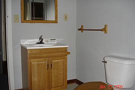 large 3 bedroom home in Lansing, MI (Photo 4 of 5)