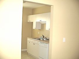 Beautifull 2 bedroom apartment in Flint, MI (Photo 3 of 6)