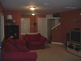 Spacious New home with Open Floorplan in Houston, TX (Photo 4 of 4)