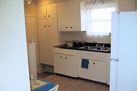 Lease with or without Option to purchase in Southgate, MI (Photo 5 of 6)