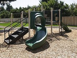 4 Beds room 2900 sf house for rent in Vancouver, WA (Photo 4 of 6)