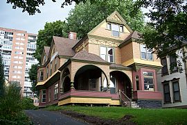 Spacious remodeled Victorian in Syracuse, NY (Photo 5 of 5)