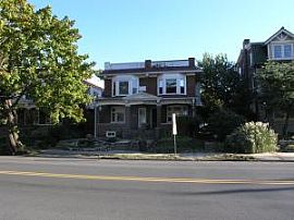 Huge 4BR Semi-Twin Brick house, Balcony, in Allentown, PA (Photo 2 of 3)