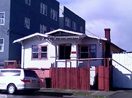 Beautiful remodeled 3 bed 2 bath home in Oakland, CA