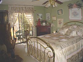 Lovely Large Cottage-Like 2br/2bath Home in Palmdale, CA (Photo 3 of 6)