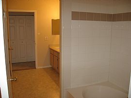 Great Move-in Specia! 1BR / 1BA Condo in Phoenix, AZ (Photo 4 of 6)