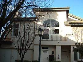 2br, Luxurious 1BR + Loft/1.5 Bath Condo in San Diego, CA (Photo 2 of 5)