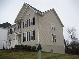 Luxurious Single Family Home in Fredericksburg, VA (Photo 3 of 6)