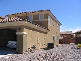 Nice 3 Bedroom, 2 1/2 bath furnished new in Las Vegas, NV