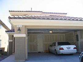 Nice 3 Bedroom, 2 1/2 bath furnished new in Las Vegas, NV (Photo 2 of 6)
