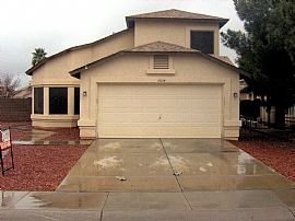 $1000 / 3br - 2 STORY 3BR WITH LOFT 2.5B in Surprise, AZ (Photo 2 of 6)