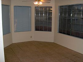 $1000 / 3br - 2 STORY 3BR WITH LOFT 2.5B in Surprise, AZ (Photo 4 of 6)