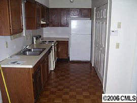 8732 Knowsley Road in Charlotte, NC (Photo 3 of 4)