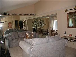 Luxurious Single family home in Thousand Oaks, CA (Photo 3 of 5)