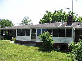 3 bd room Ranch with 3 acre lot in Marietta, GA (Photo 3 of 6)