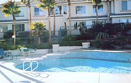 Luxury furnished Condominium in Las Vegas, NV (Photo 4 of 6)