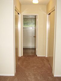 Beautiful 2+2 in Valley Village!!! in Valley Village, CA (Photo 6 of 6)