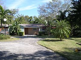 House For Rent in Miami, FL (Photo 2 of 5)