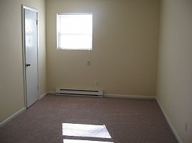 4/2 Home Available Immediately in Jonesboro, GA (Photo 6 of 6)