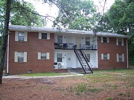 2/1 Unit Available Immediately in Riverdale, GA
