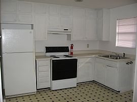 2/1 Unit Available Immediately in Riverdale, GA (Photo 2 of 6)