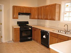 Beautiful Bungalow Minutes From Downtown in Atlanta, GA (Photo 3 of 6)