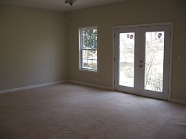 Beautiful Bungalow Minutes From Downtown in Atlanta, GA (Photo 4 of 6)