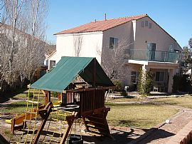 Henderson Gated Comm. in a Cul-de-Sac in Henderson, NV (Photo 2 of 6)