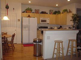 Aliante Gated Townhouse in North Las Vegas, NV (Photo 4 of 6)