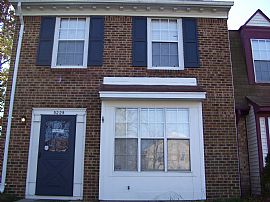 Desirable townhouse in Virginia Beach, VA