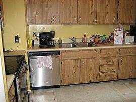 Spacious Townhome-3 bed/2.5 bath--awesom in Saint Louis, MO (Photo 4 of 6)