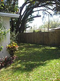 Steps from Guernsey Park in College Park in Orlando, FL (Photo 3 of 4)