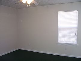 3bd/1ba Duplex for Rent in Covington, GA (Photo 4 of 4)
