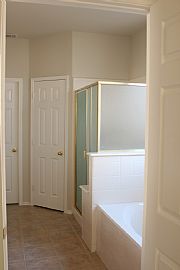 Single Family Home in The Colony, TX (Photo 4 of 6)