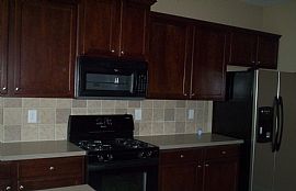 5br/MstrOnMain-Atlanta-5 mi E. on I-20   in Atlanta, GA (Photo 3 of 6)