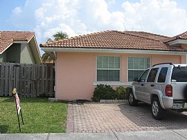 Beautiful Home in Miami, FL (Photo 3 of 3)
