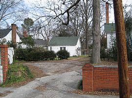Large Historic Southern Colonial in Bennettsville, SC (Photo 5 of 6)