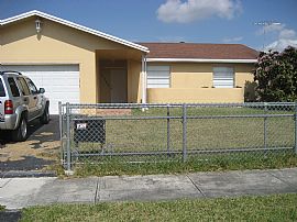 Large backyard, spacious floorplan! in Naranja, FL
