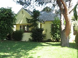 Adorable 1920's Home --Well maintained in Van Nuys, CA