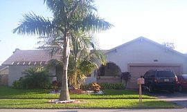 Beautiful Big 3/2/2 in Safe Neighborhood in Lauderhill, FL