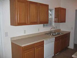 3 bedroom 2 bathroom house in Four Seasons, MO (Photo 5 of 5)