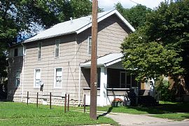 Large 4 BR, 2-sty. with Classic Lines in Marion, OH (Photo 3 of 4)