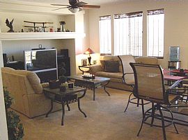 HOME W/COMMUNITY FITTNESS CENTER, POOLS  in Las Vegas, NV (Photo 4 of 6)