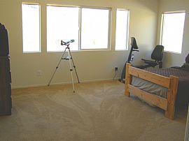 HOME W/COMMUNITY FITTNESS CENTER, POOLS  in Las Vegas, NV (Photo 6 of 6)